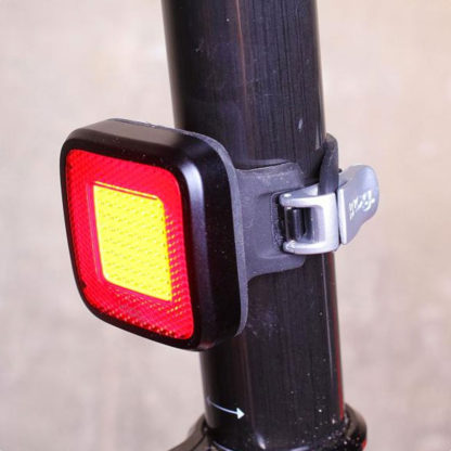 Luz Led Trasera Knog Blinder Mob Mr Chips USB - Image 3