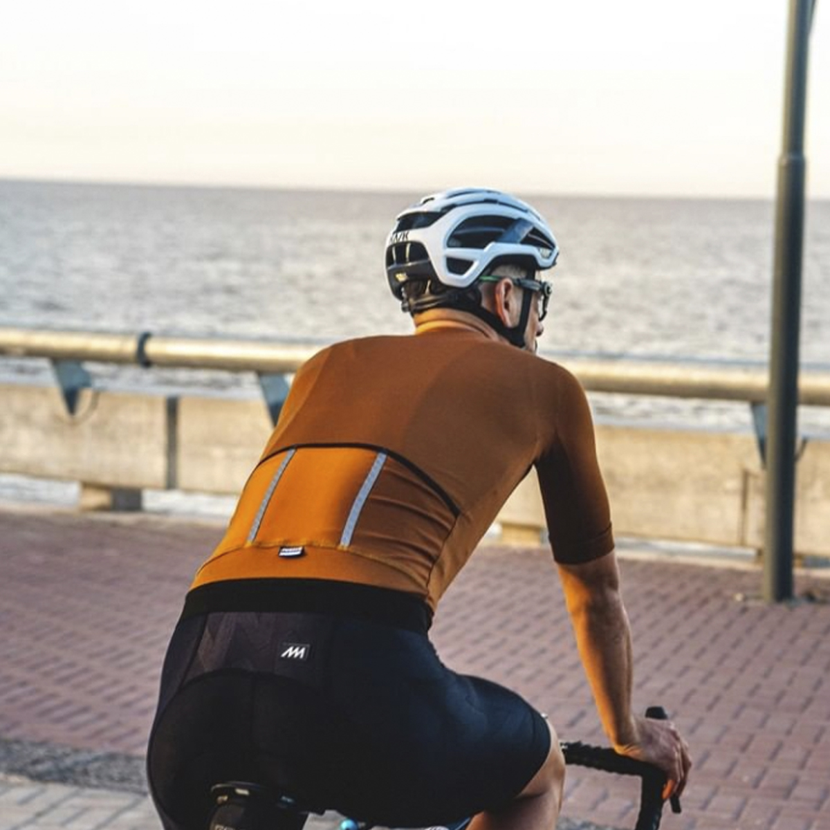 Jersey Corta Magenta Fundamental (Caramelo) – Bikes