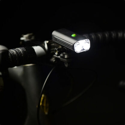 Luz Led Delantera Lezyne Macro Drive 1300 XXL (Negro) - Image 3