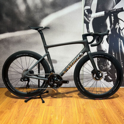 S-Works Tarmac SL7 - Shimano Dura-Ace Di2 a la Carta (Satin Carbon/Spectraflair Tint/Gloss Brushed Chrome) - Image 2