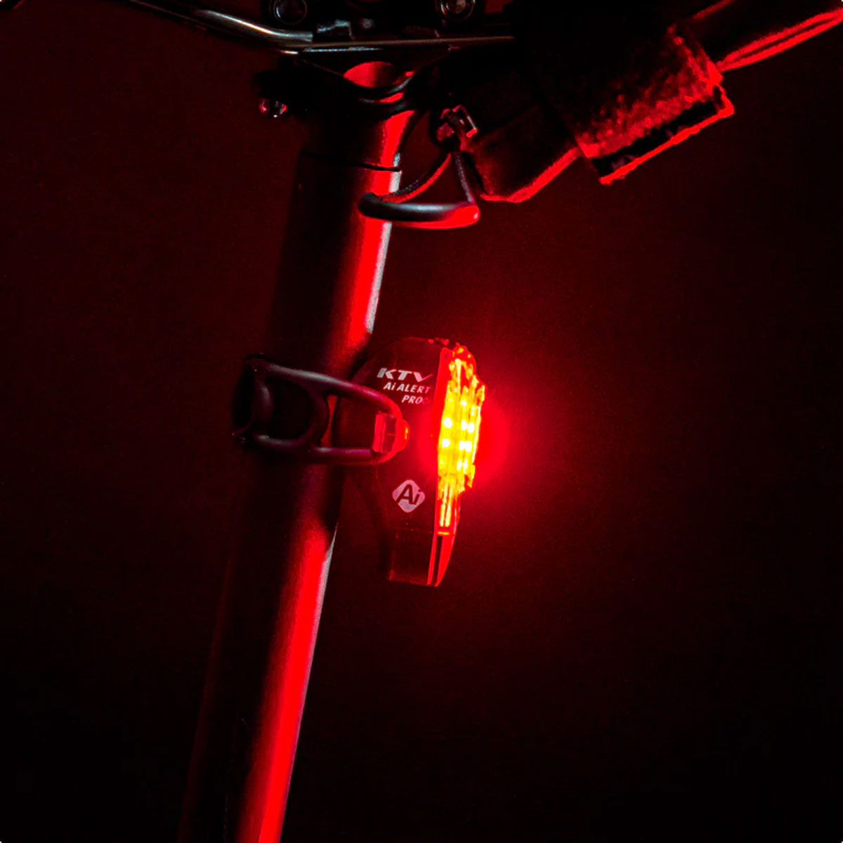 Luz Led Trasera Lezyne Ktv Pro+ Ai Alert Rear (Black) - Image 3